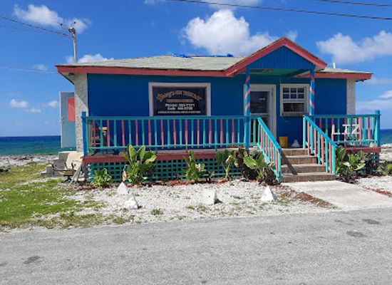 the-bahamas/grand-bahama-island/restaurant/lizzy-s-on-the-bay