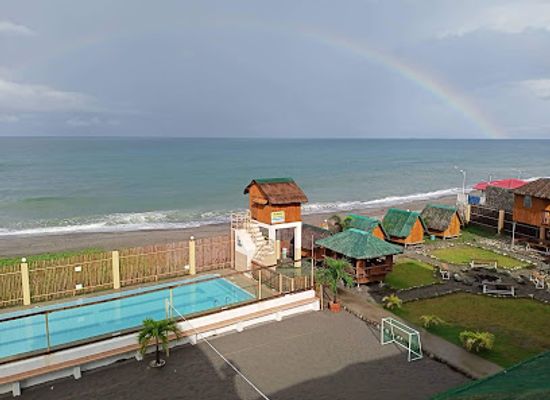 philippines/anawangin-cove/restaurant/good-guys-beach-resort-restaurant