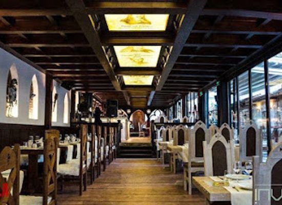 romania/wallachia/restaurant/dracula-medieval-feast