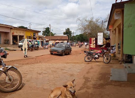 cameroon/ngaoundere/restaurant/carrefour-maire-doumbe-oumar