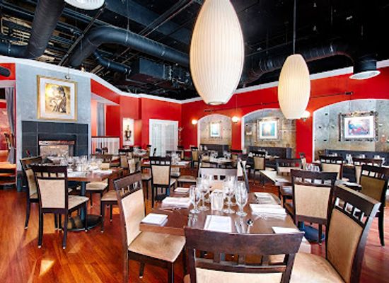colorado/denver/restaurant/red-square-euro-bistro