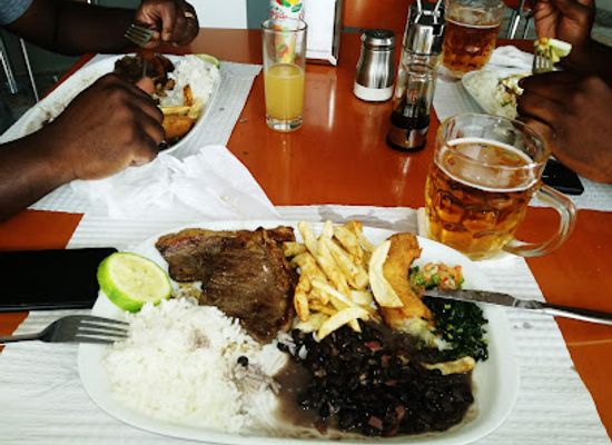 angola/serra-da-leba/restaurant/ombolo-yapia