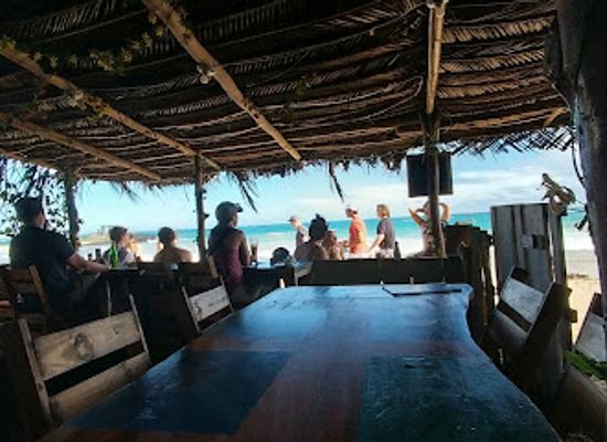 ecuador/galapagos-islands/restaurant/don-sanduchito