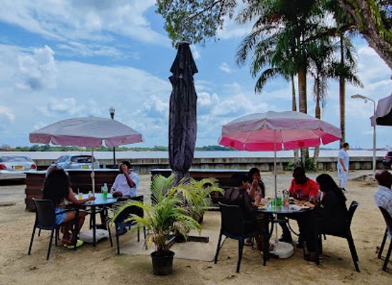 suriname/marowijne-district/restaurant/de-gadri