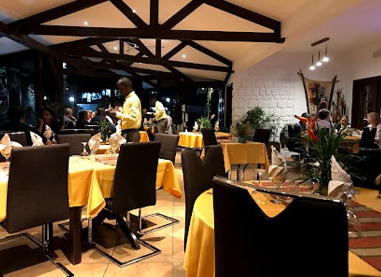 cameroon/tiko-beach/restaurant/la-salsa-restaurant