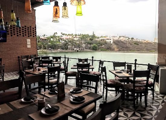 mexico/queretaro/juriquilla/restaurant/plaza-nautica