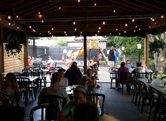 west-virginia/spruce-knob/restaurant/pies-pints-fayetteville-wv