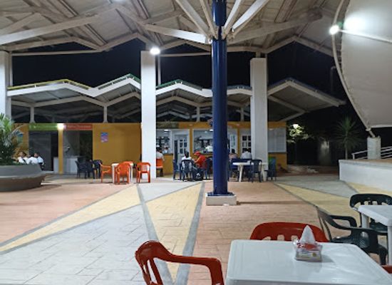 colombia/macarena-range/restaurant/plazoleta-de-comidas-la-macaren