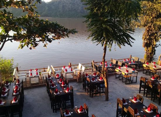 laos/northern-laos/restaurant/mekong-sunset-restaurant