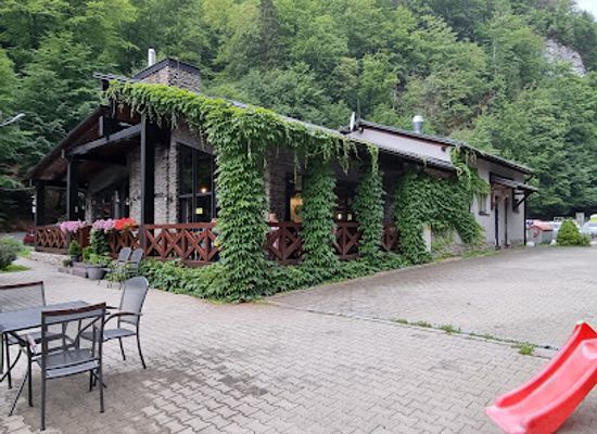 slovakia/pohronie/restaurant/restauracia-cierna-ovca