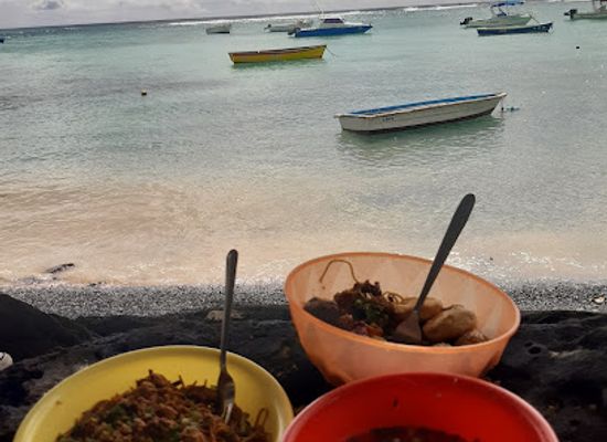 mauritius/pointe-aux-piments/restaurant/pierre-noodles