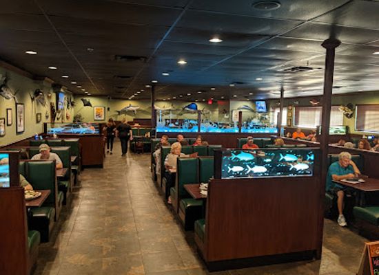 florida/suwannee-river/restaurant/cedar-river-seafood