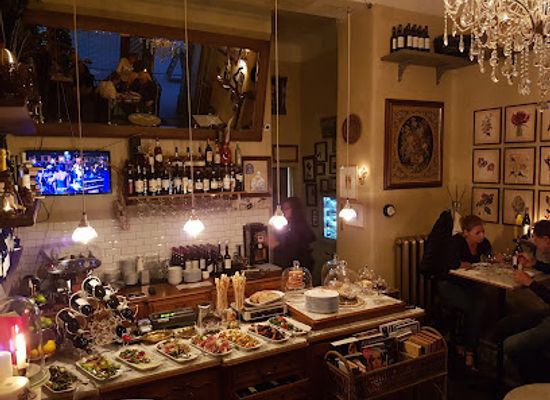 latvia/liepaja/restaurant/cafe-antikvariats