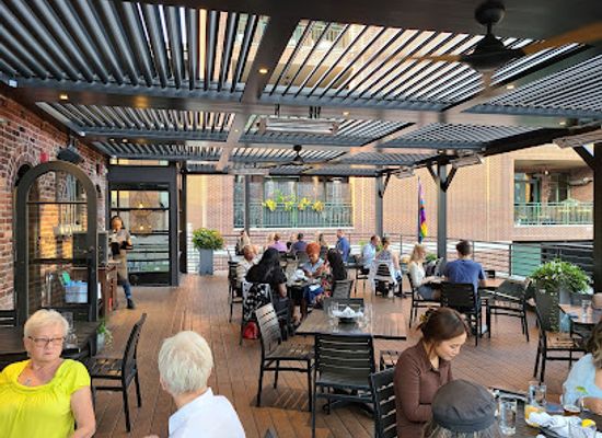 indiana/indianapolis/downtown-indianapolis/restaurant/livery-indianapolis