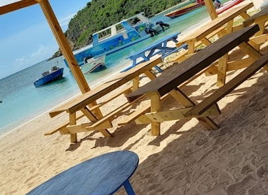 anguilla/crocus-hill/restaurant/crissconchshack