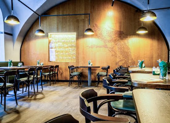 czechia/olomouc/restaurant/potrefena-husa