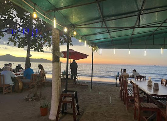 costa-rica/playa-flamingo/restaurant/camaron-dorado