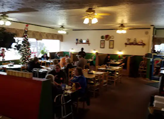 ohio/punderson-state-park/restaurant/mangia-mangia