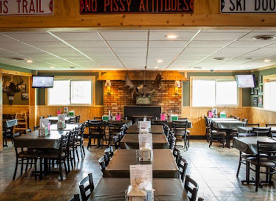 michigan/northern-michigan/restaurant/moose-jaw-junction