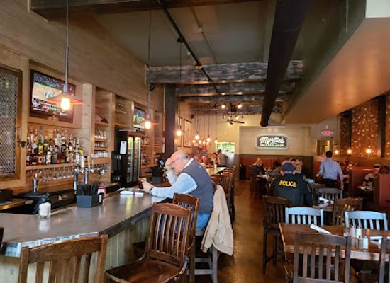 tennessee/knoxville/restaurant/myrtle-s-chicken-and-beer