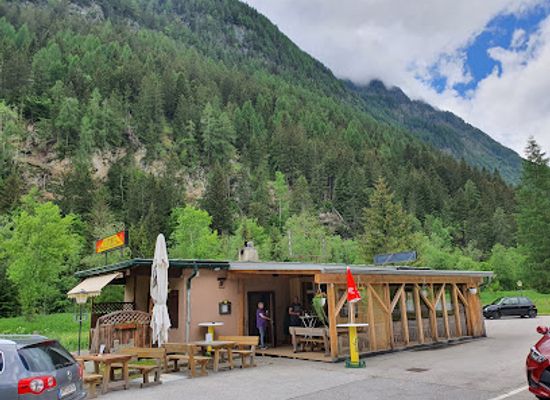 austria/grossglockner/restaurant/oldtimer