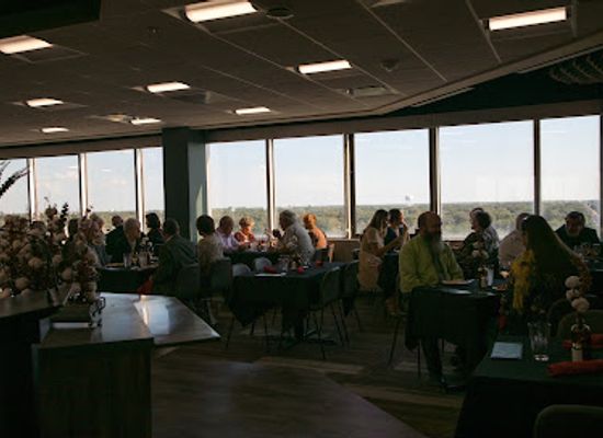 texas/south-plains/restaurant/skyviews-restaurant