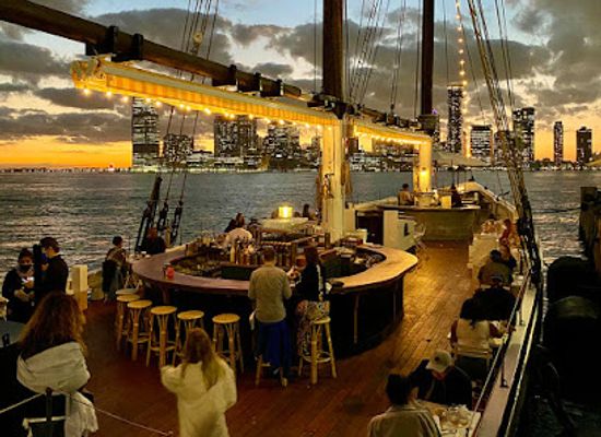 new-york/new-york-city/restaurant/grand-banks