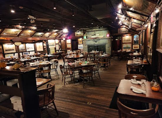 connecticut/the-quiet-corner/restaurant/the-griswold-inn
