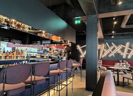 netherlands/rotterdam/kop-van-zuid/restaurant/putaine-restaurant-bar