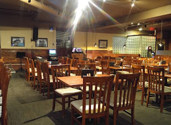 canada/northern-ontario/restaurant/cecil-s-brewhouse-and-kitchen