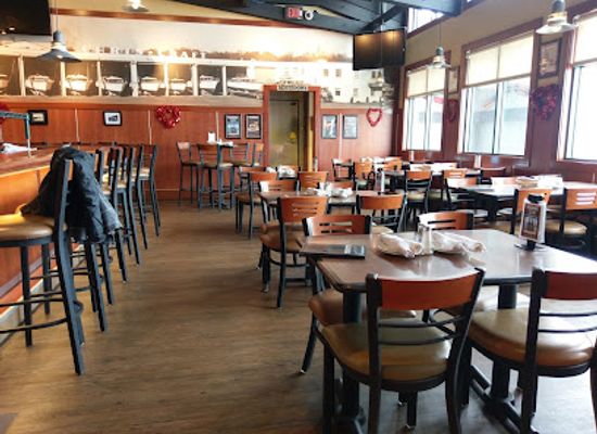 michigan/holland/restaurant/boatwerks-waterfront-restaurant