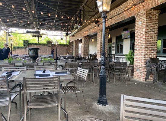 mississippi/the-pine-belt/restaurant/patio-44-hattiesburg