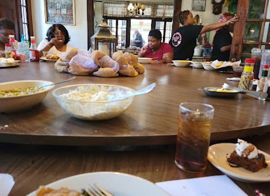 mississippi/mccomb/restaurant/the-dinner-bell