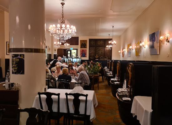 finland/helsinki/kamppi/restaurant/kosmos