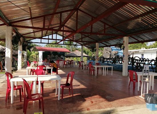 colombia/vaupes-department/restaurant/centro-recreacional-estadero-los-paisas