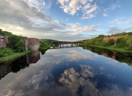 maine/kennebec-county/restaurant/the-oak-table-bar