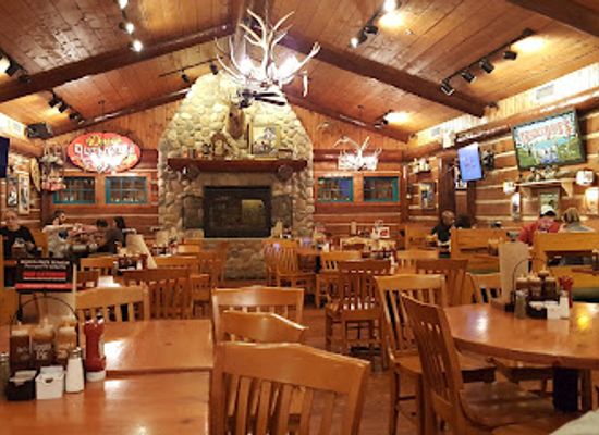 kansas/marais-des-cygnes/restaurant/famous-dave-s-bar-b-que