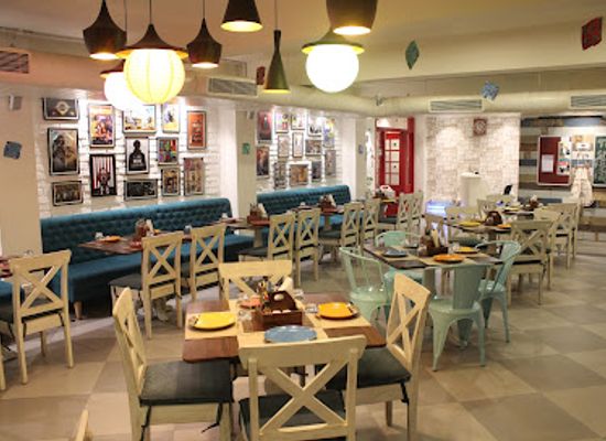 india/varanasi/restaurant/roma-s-cafe-diner