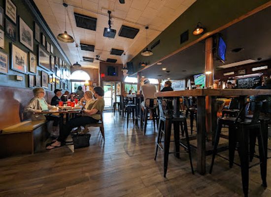 iowa/burlington/restaurant/the-som