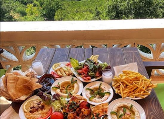 lebanon/jezzine/restaurant/les-caves-roum