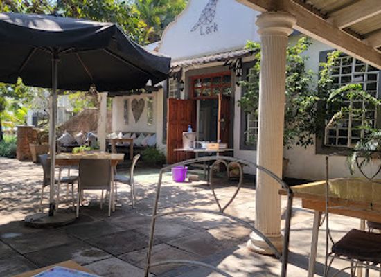 malawi/lilongwe-plain/restaurant/lark-cafe