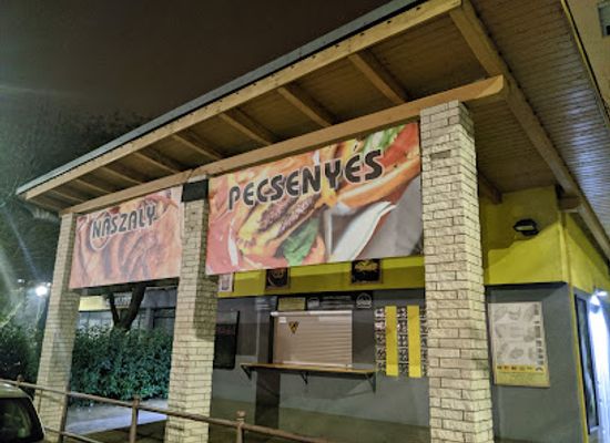 hungary/vac/restaurant/naszaly-pecsenyes