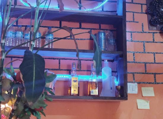 bhutan/trashigang/restaurant/apple-bees
