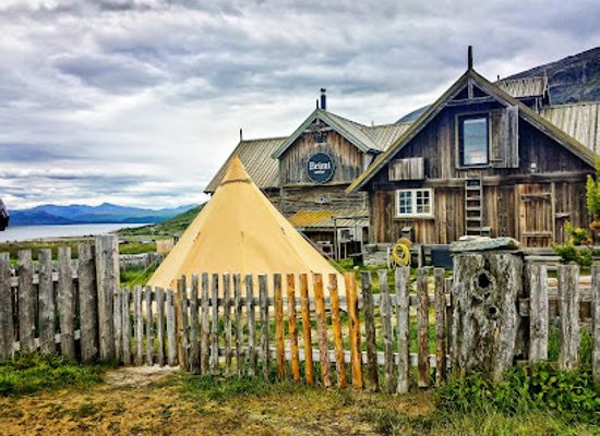 norway/besseggen-ridge/restaurant/brimi-sater