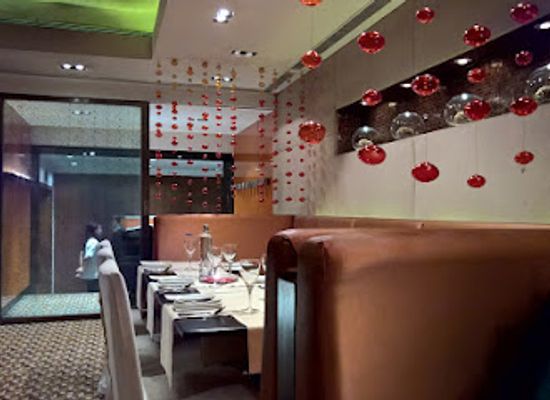 india/kolkata/park-street-area/restaurant/saffron-kolkata-park-street-area