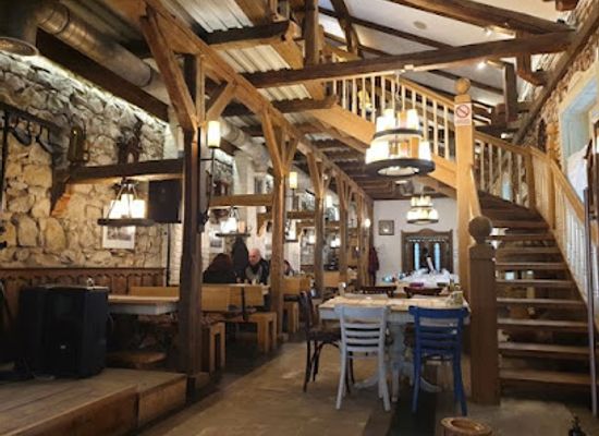 romania/baia-mare/restaurant/butoiasu-cu-bere