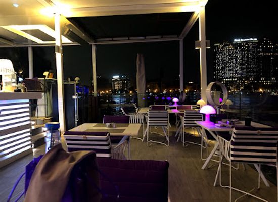 egypt/cairo/restaurant/le-deck