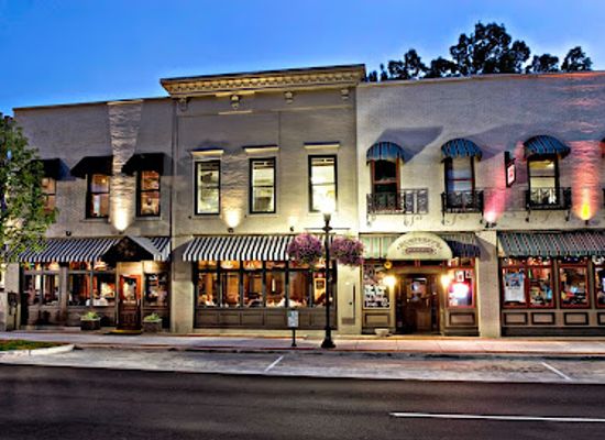 alabama/huntsville/downtown-huntsville/restaurant/the-bottle