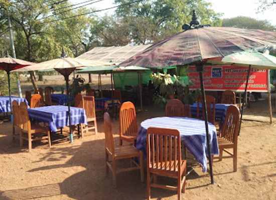 myanmar-burma/bagan/nyaung-u/restaurant/yoe-yoe-lay