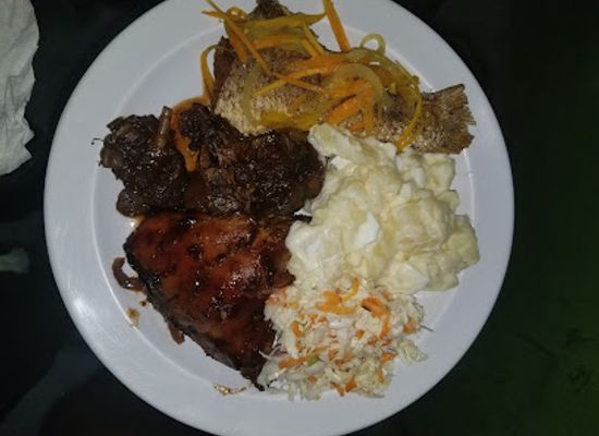 jamaica/martha-brae-river-valley/restaurant/martha-s-dine-wine